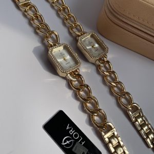 ساعت مجلسی بند کارتیر زنانه