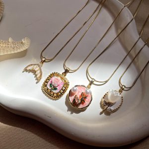 گردنبند دخترانه مینا کاری